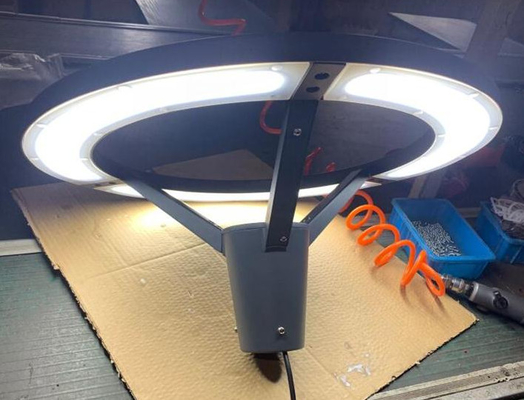 Recinzione rotonda del policarbonato resistente UV della luce 60W del giardino LED dell'iarda dell'incavo del NEMA
