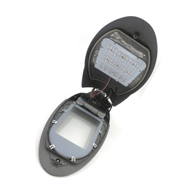 La lampada di via all'aperto di alluminio della pressofusione LED che alloggia il modello economico 60W