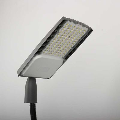 Fabbricazione di apparecchi di illuminazione stradale a LED di grado di protezione IP66 con fattore di potenza elevato e design originale