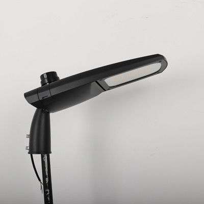 Fabbricazione di impianti di illuminazione stradale a LED da 100 W con tre temperature di colore