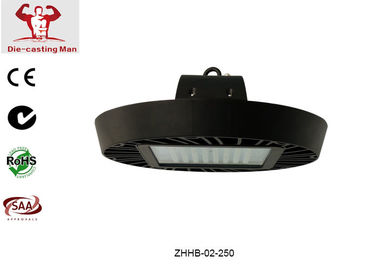 L'alta alta baia del lume LED luminosità e lunga vita delle lampade di Highbay/si accende alta